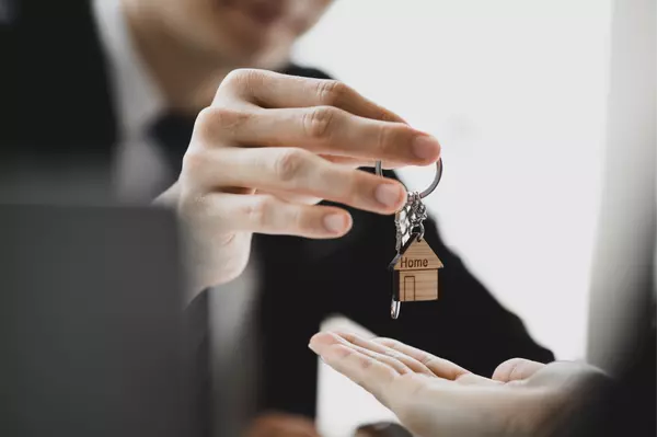 6 Tips for Buying a House in a New City