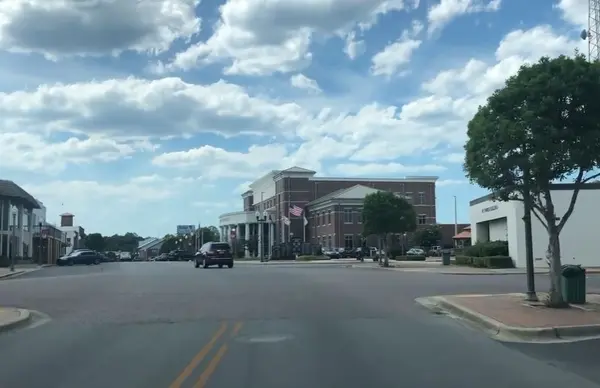 Discovering Crestview, Florida: A Comprehensive Guide for Homebuyers and Investors,Tim Whittemore