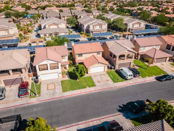 The Perfect Storm: Current Inventory and Interest Rates in Imperial Valley, CA Make Buying Today a Smart Move