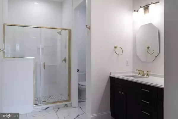 Owners Suite Bathroom , Columbia Place 55+ Luxury Community