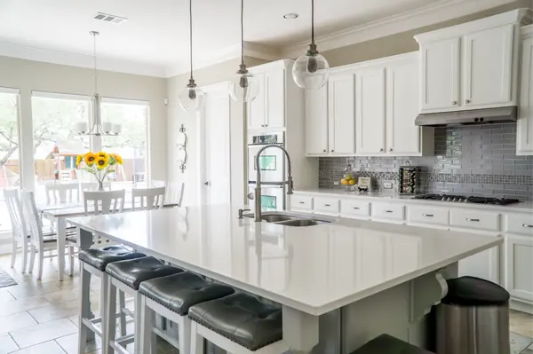 How to Stage Your Home for a Quick Sale,Michelle McMaster
