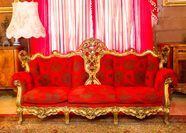 American Luxury Evolution,Dawn Maddux