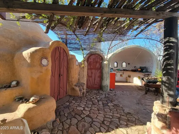 A Trio of Dome Homes Offers Off-Grid Living in Arizona for $280K By Kellie Speed,Scott Graff