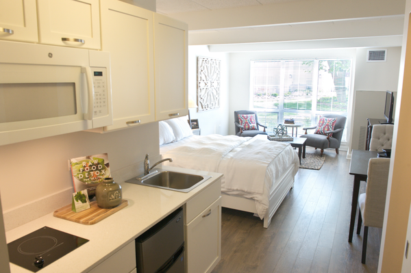 StudioCourtyard-Type2 at The Grand at Twin Lakes Palatine Illinois - 2