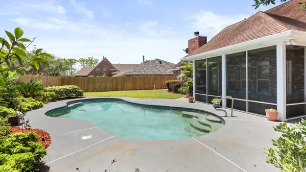Homes with Pools - Yes or No?,GL Realty Group LLC