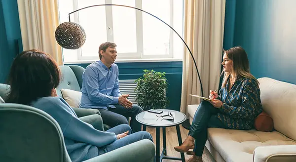 Maximize Your Home Sale: The Importance of Pricing Right in Today's Real Estate Market,James Lynch
