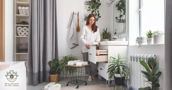 Organize Your Junk Drawer,Holly Moffitt