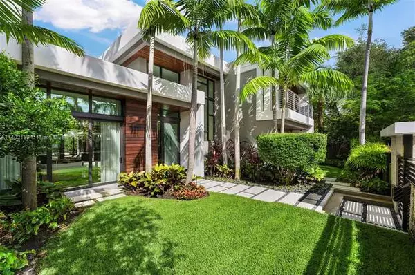 Elevating Curb Appeal: Proven Strategies for Amplifying Your Home's Market Value in Miami,William Gartin