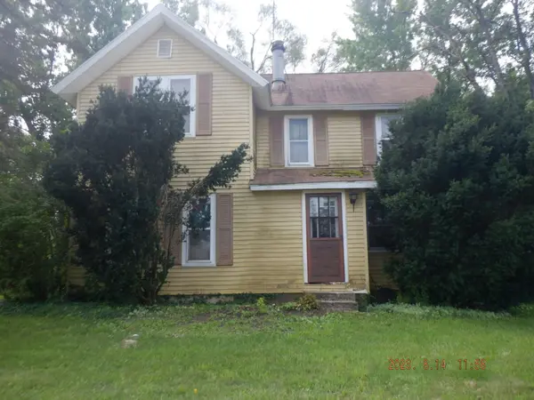 3 bedroom home for sale with 29.5 acres of country living: 39083 M43 Paw Paw MI ,Richard Stewart