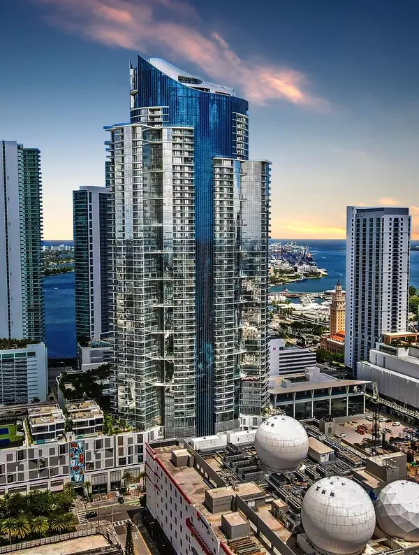 paramount miami worldcenter