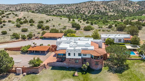 A 1,700-Acre Ranch in Southern Arizona Hits the Market for $29.95 Million,Scott Graff