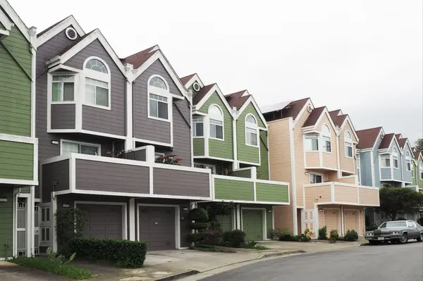 Why Median Home Sales Price Is Confusing Right Now,Bernice Devries