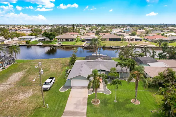 Live Your Ultimate Florida Lifestyle at 1504 SE 16th TER, Cape Coral,Billee Silva, PA, ABR SRS