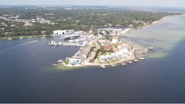 Living Close to Nature: Outdoor Activities in Shalimar,Tim Whittemore