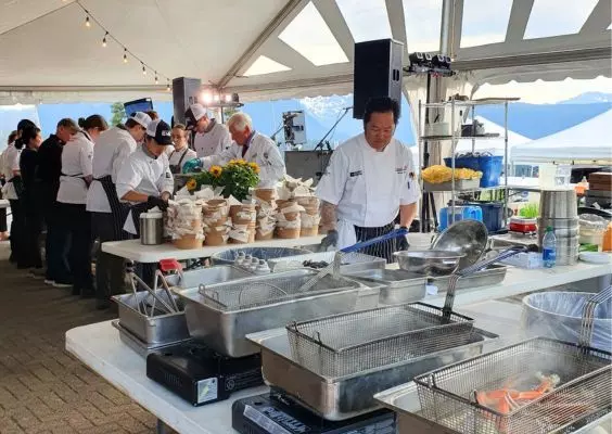 Dive into the best local seafood dining,Denise Hodgins*PREC