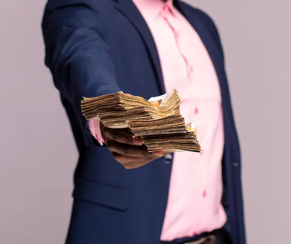 Predatory Lending: What It Is And How To Avoid It,Michael Santiago