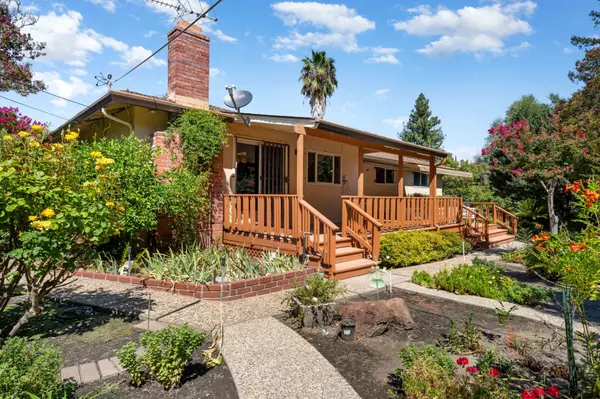 Deck - Citrus Heights Home For Sale - Listed by Amanda Camacho - Real Broker - 01967513