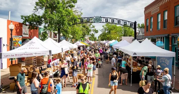Denver's Local Markets: A Beacon of Sustainability in 2023,Lewi Gault