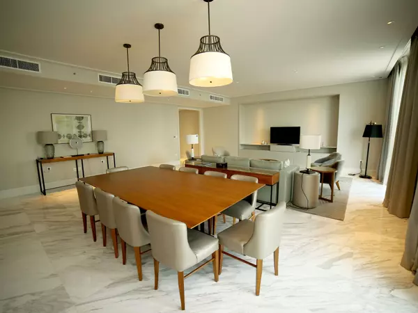 The Pre-Listing Playbook: Setting the Stage for a Successful Sale,Michelle McMaster