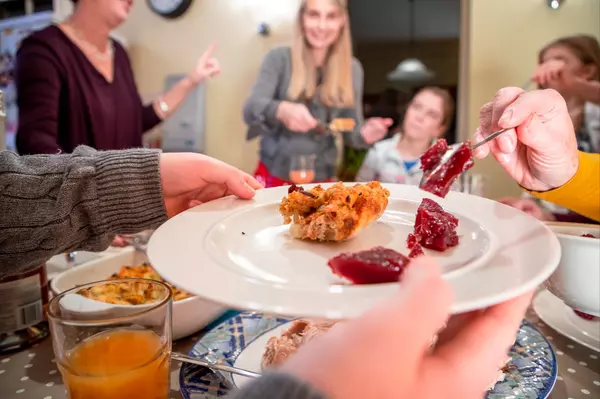 5 Amazing Thanksgiving Meal Spread Ideas,Dawn Maddux