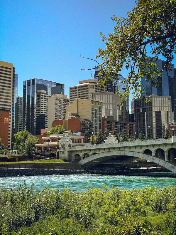 Queensland: Comprehensive Neighborhood Profile - SE Calgary,Benjamin Sweet