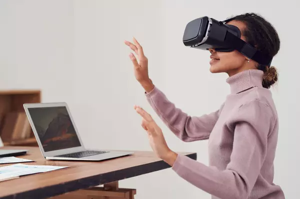 The Influence of Virtual Reality on Real Estate: Touring Homes from Anywhere,Michelle McMaster