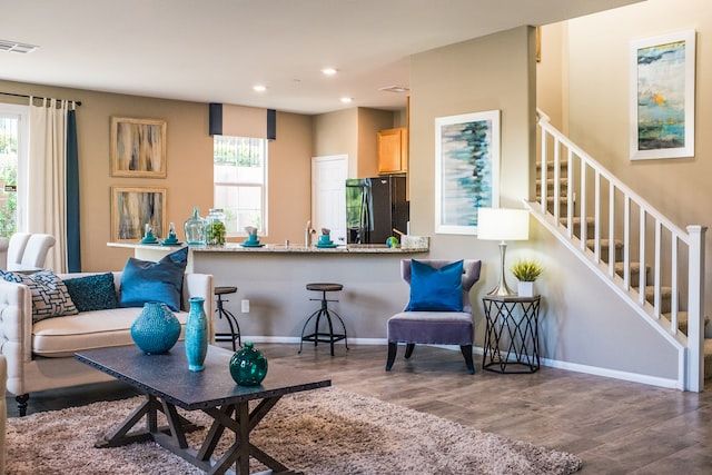 A view of the living room decorations that can make your home listing stand out
