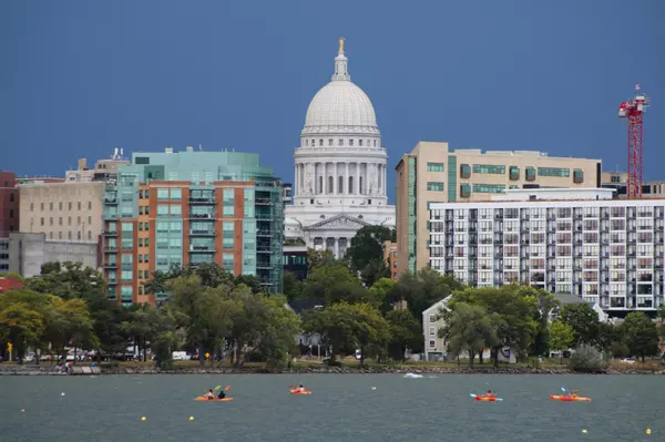 kayaking lake monona