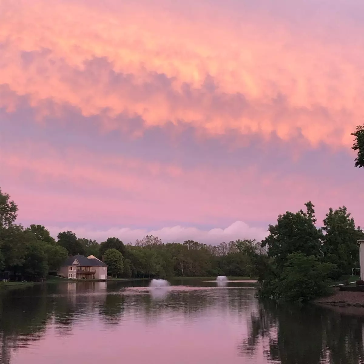 Lake Ridge Sunrise Pond View