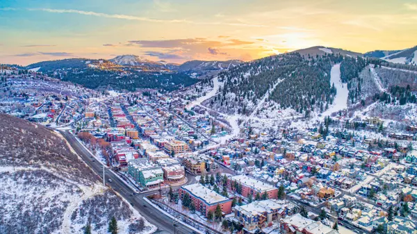 feature image of How Utah&#39;s Tech Boom is Reshaping the Luxury Real Estate Market