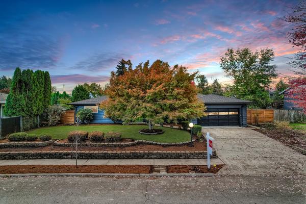 Charming Mid-Century Ranch in Hyland Hills: Your Dream Home Awaits at 14050 SW 22nd St, Beaverton, OR,Tony Apa