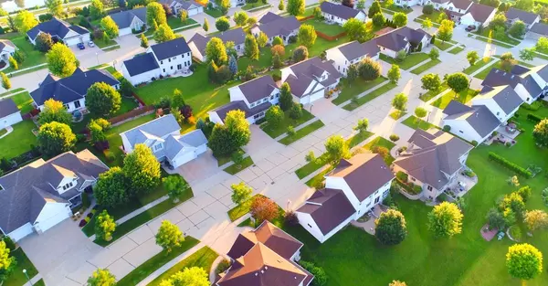 Things to Look for When Neighbourhood Shopping,Terry Kruse