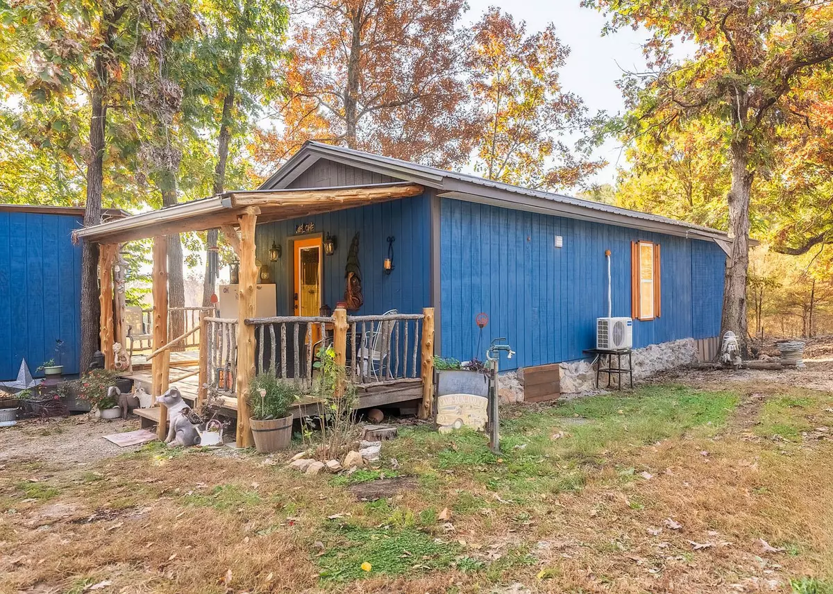 Hobby Farm on 6 acres000