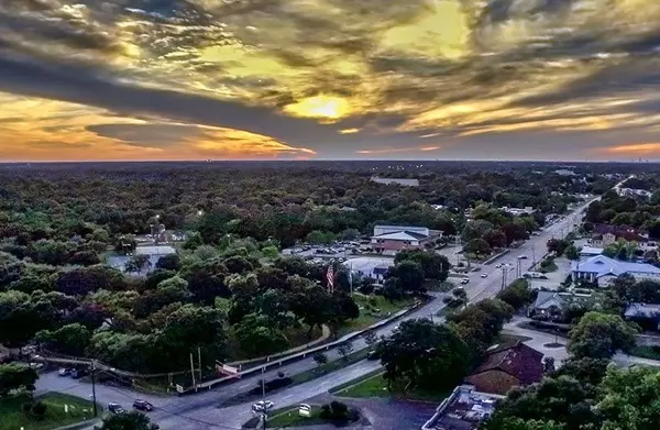 Friendswood, Texas: A Welcoming Community with Suburban Comforts and Small-Town Charm,Alaina Segovia