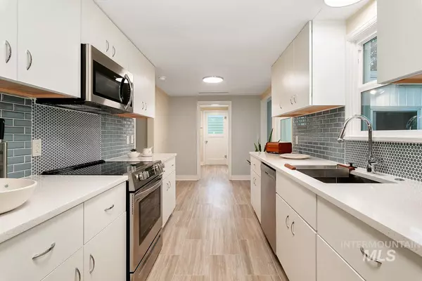30th Kitchen