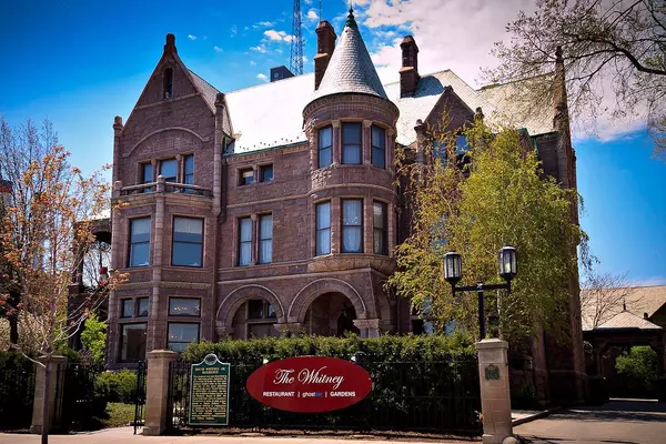 The Haunted & Historic Whitney Mansion: Detroit’s Most Mysterious Landmark,Chris Hubel