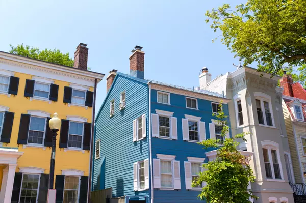 Charming_Townhouses_In_Georgetown__Washington_DC_US_original_2904755