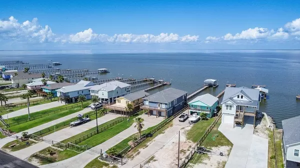 Holiday Beach: Affordable Waterfront Living,Rockport Properties Inc.