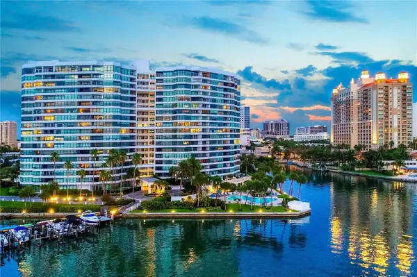 Guide to Sarasota's Waterfront Coastal Living,Andrea Stultz Wood