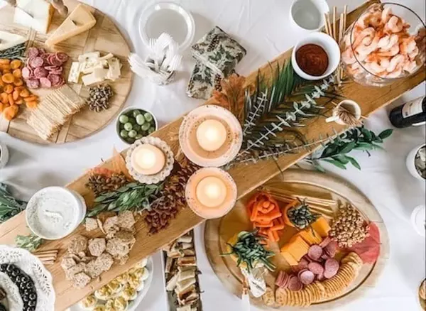 Hosting Tips for Holiday Gatherings: Stress-Free Ideas for Smaller Spaces