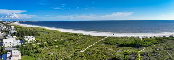 Why Floridians Are Moving to Sarasota: Discovering the Gulf Coast’s Best-Kept Secret,Adam Miller