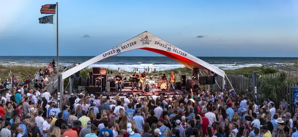 Harmony in the Holy City: Discovering Live Music in Charleston,Tara Bittl