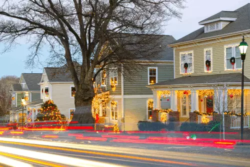 feature image of Top Neighborhoods in Georgia to Buy a Home This Winter