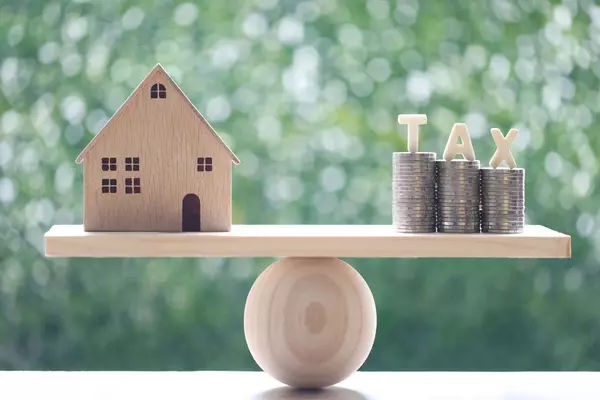 Refinance Before Year-End: Top Mortgage Tips,Lyndsey Johnson