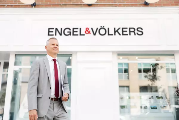 feature image of Why should you use a Luxury Real Estate Company Like Engel &amp; Völkers?