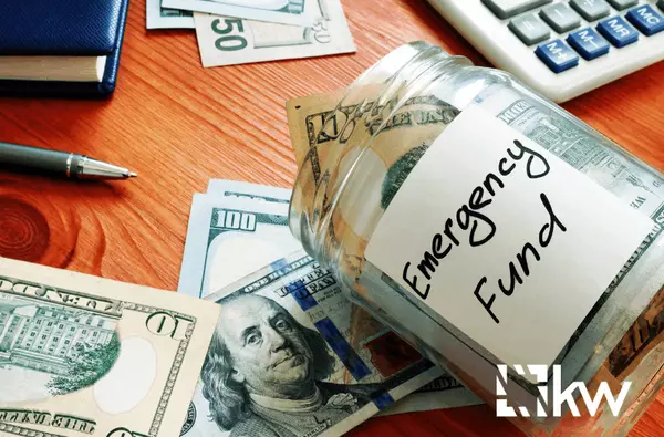 Creating an Emergency Fund: A Must-Have for Teens and Young Adults,Ken And Susan Rosengren