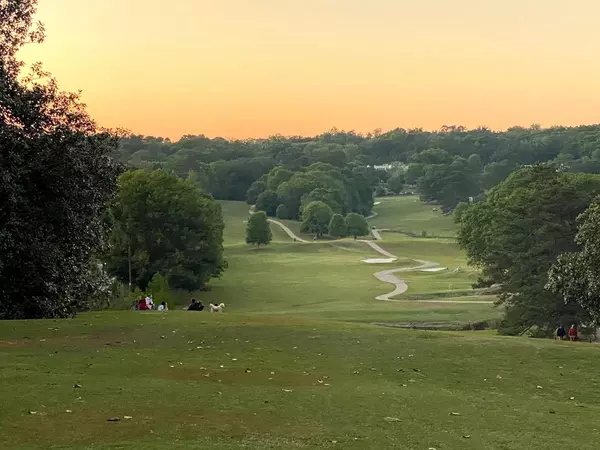 feature image of Living in the Chastain Area: Atlanta’s Hidden Gem