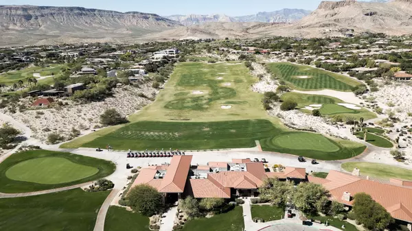Your Insider Guide to Buying a Home in a Golf Course Community