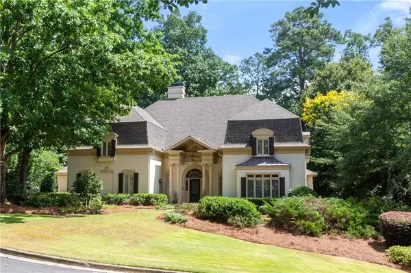 What $1 Million (or More) Buys You in Atlanta's Neighborhoods: Guide to Luxury Homes ,Dawn Richardson