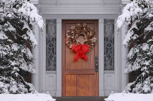 feature image of Preparing Your Home for a Successful Sale During the Holidays